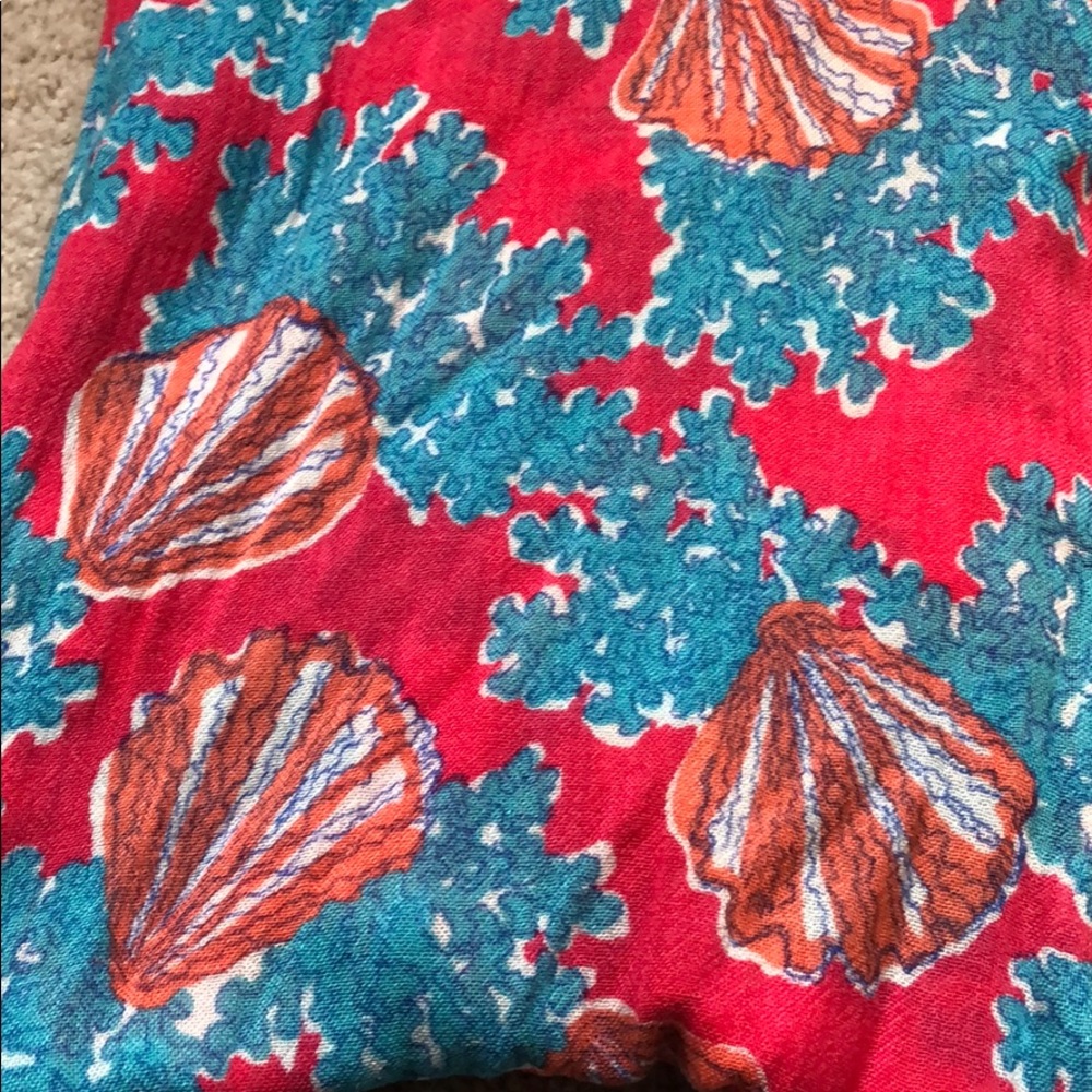 Lilly Pulitzer Riley Scarf - Picture 2 of 2